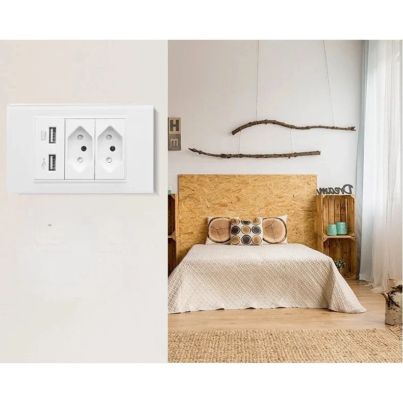 Tomada Dupla 10A + USB 5V 2A Padrão C & EE com Acabamento Espelhado