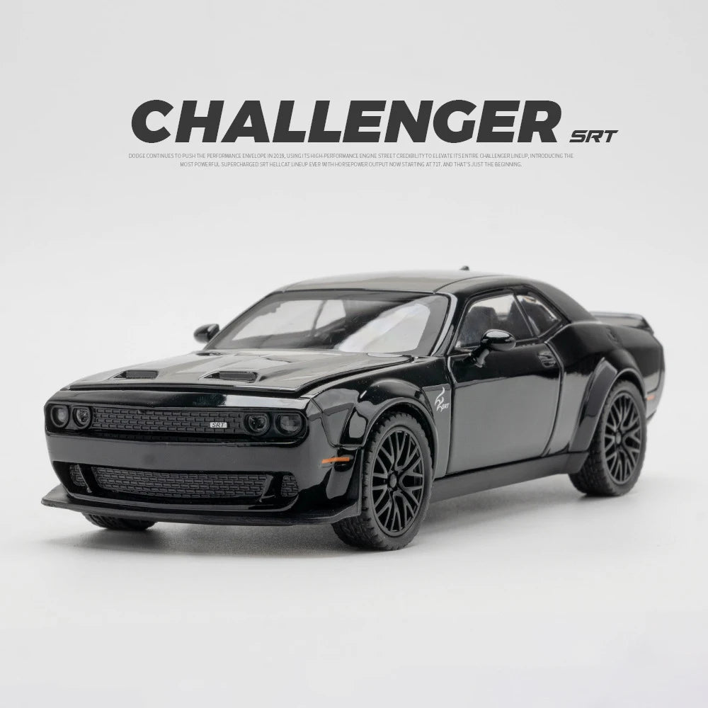 Miniatura Challenger Hellcat Redeye 1:32 em Metal com Som e Luz Maisto